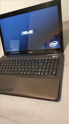 Asus PRO intel I7 Win11