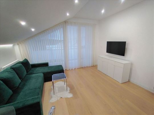 Banjica kod Paunovog brega 38,5 m2 4/4 2,0 EG 450