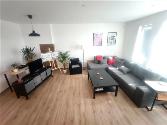 Centar, Karađorđeva 3.0, renoviran, uknjižen 