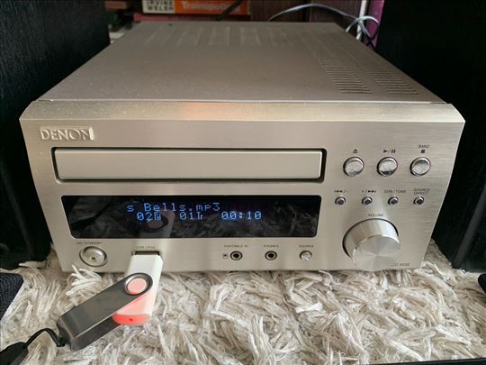 Denon RCD M38 sa daljinskim