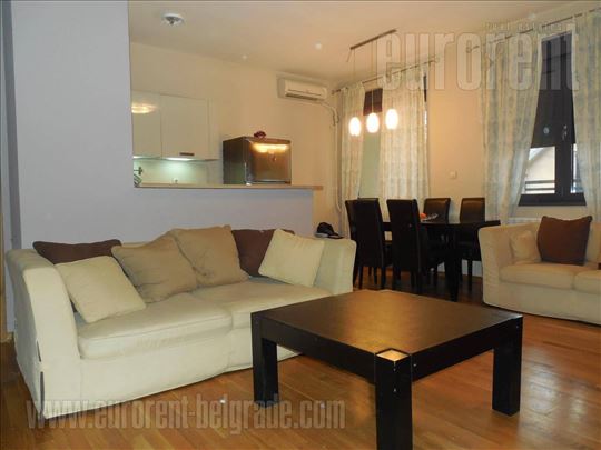 ID#32693, Izdavanje, Stan, Crveni krst, 120 m2