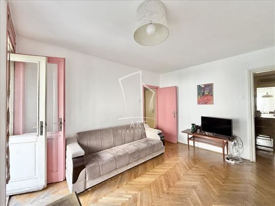 Kod hotela Prag, 2.0 stan , 60m2 ID#11416
