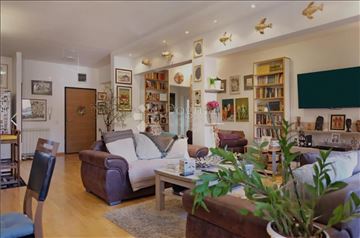 Odličan stan - Vračar, Šumatovačka