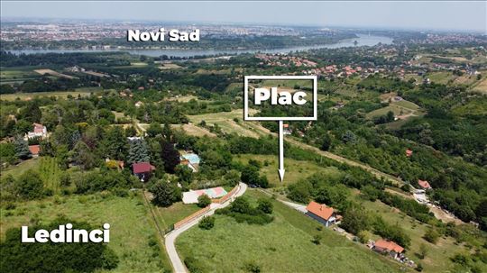 Plac u Ledincima sa pogledom na NS