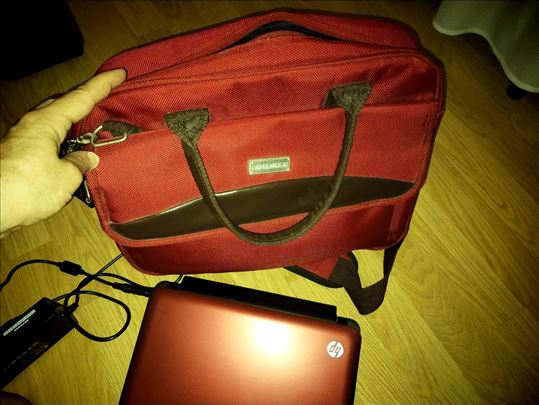 Prelepa notebook torba + HP mini 210