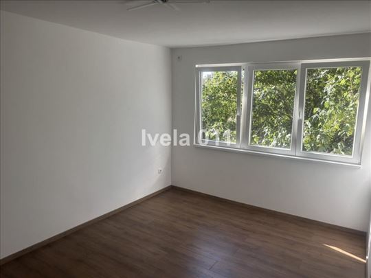 Renoviran 2.5 stan ID#3893