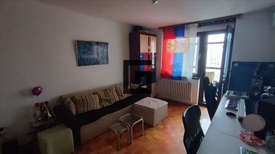 Retenzija, 67m2, 2.0. V sprat, tih i svetao, lođa 