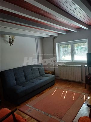 Stan u prizemlju porodične kuće Kluz
