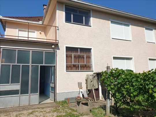 Stara Pazova kuća 160m2 Hitno!