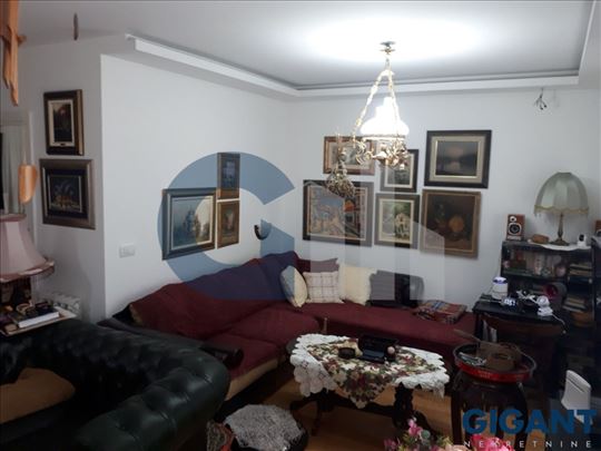 Vračar-Sazonova, 51m2+51m2 terasa, vpr, cg