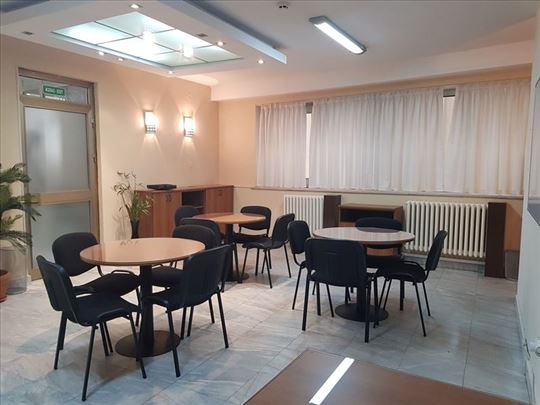 Centar pp  u poslovnoj zgradi sa obezbeđenjem