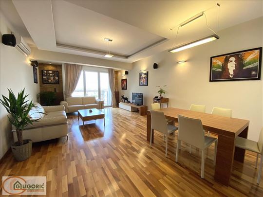 Dorćol - Lux stan sa garažom u centru grada