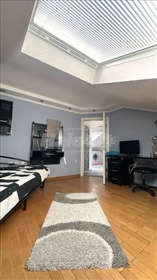 Dupleks, 126m2, Adamovićevo naselje, Garaža