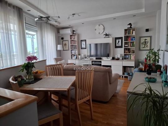 Dupleks sa velikom terasom, top lokacija ID#7881