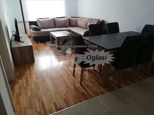 Dvosoban stan kod Hale Pionir