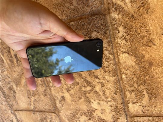 iPhone se 2020 64 gb nova baterija