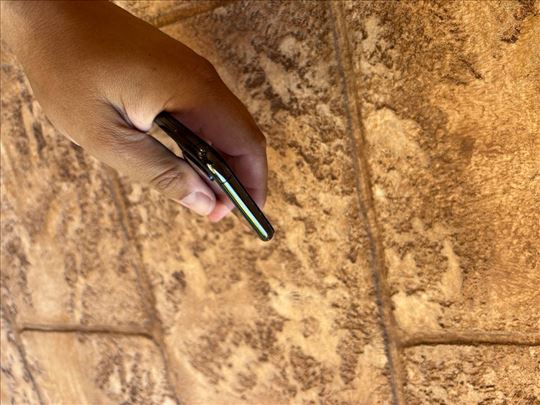 iPhone XS 64 gb nova baterija