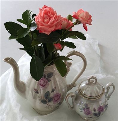 Komplet Vintage porcelanska vaza cajnik 