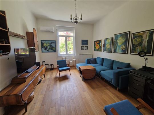 Lux salonac u centru grada