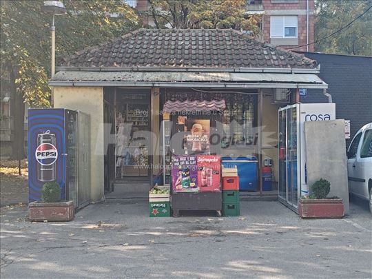 Na prodaju ili izdavanje:  Odlična lokacija