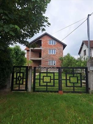 Prodaja kuće 310m2, plac 6 ari, Plavi Horizonti ID