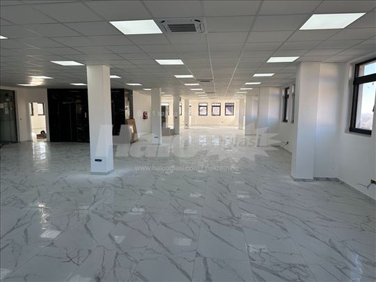 Prostor na 2.spratu poslovne zgrade na Banovom Brd