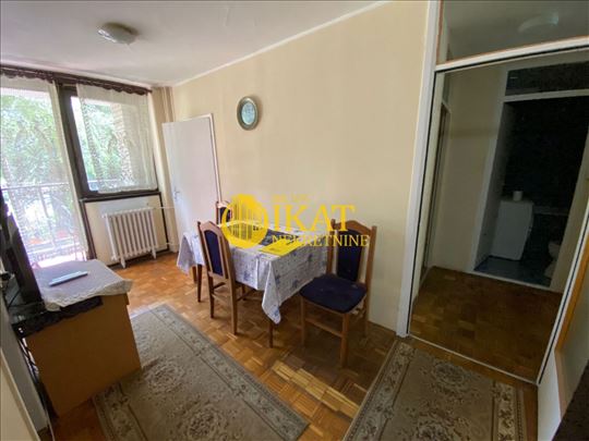 Retko u ponudi, Mirijevo 80m2 četvorosoban stan