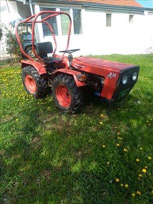 Traktor Toma Vinkovix\c TV 830