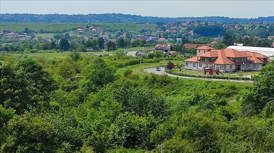 Zamena dva stana 60m2 plus 70m2 za stan, kucu