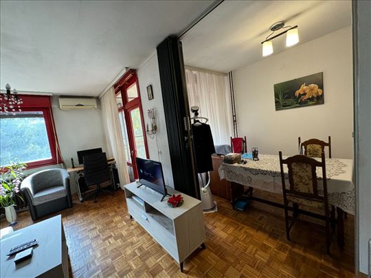 Banjica, Bulevar oslobođenja, 3.5, 85m2, 2/6, uknj