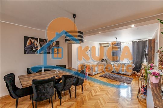 Četvorosoban stan, kod Pravnog Fakulteta