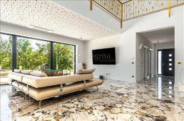 Kuća Buje, 347,17m2