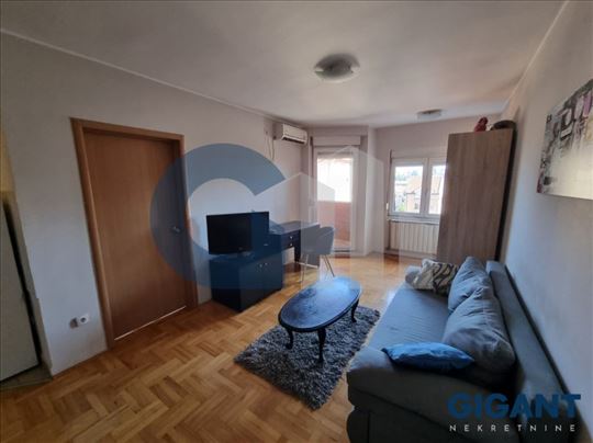 Lekino brdo, 48m2, III, eg, namešten              