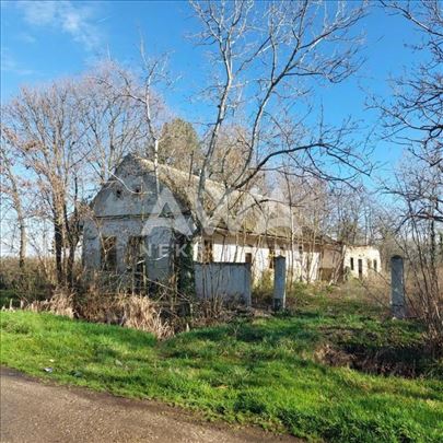 Na kraj sela, Vojvođanska kuća, 306m2