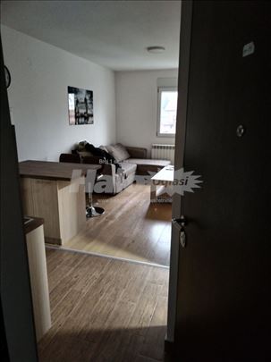 Namešten stan 31m² – 3. sprat, odmah useljiv