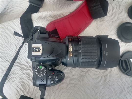 Nikon D3400 sa obj. 18-105 2445 okidanja
