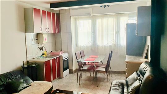 Palilula, 27. marta, trosoban s parkingom