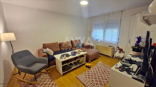 Renovirani dvosoban 56m2 na prizemlju