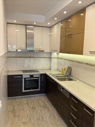 Stan 144m2 - Zemun - Laze Jovanovic Porcija - NOV