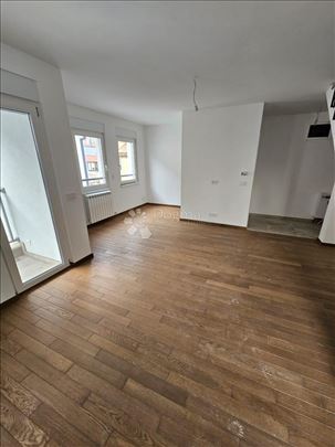 Stan Beograd, 87m2