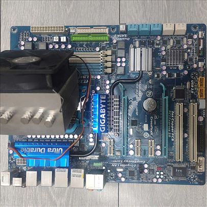 Komplet GA MA790-FXT & AMD Phenom II X4 955