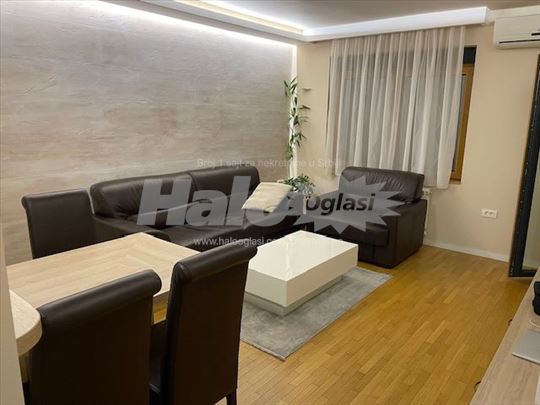 Zelena avenija 65m2 trosoban