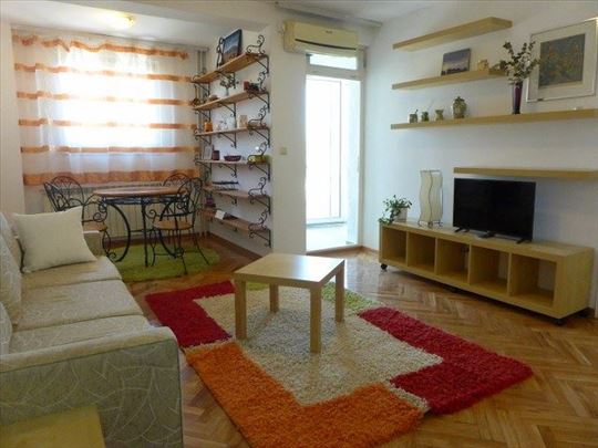 Dedinje, 45m2, dvosoban, namešten, terasa, garaža