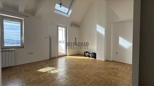 Duplex kod Čuburskog parka