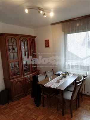Izdajem dvoiposoban stan