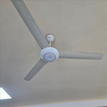 Metalni plafonski ventilator