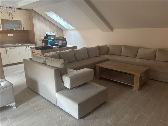 Petlovo brdo, Miladina Petrovića, 250m2, T