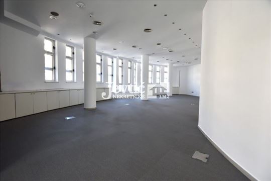 Poslovni prostor na Savskom trgu 