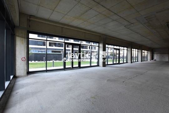 Lokal sa baštom na Novom Beogradu