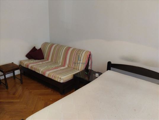 Vračar, Molerova, 28 m2